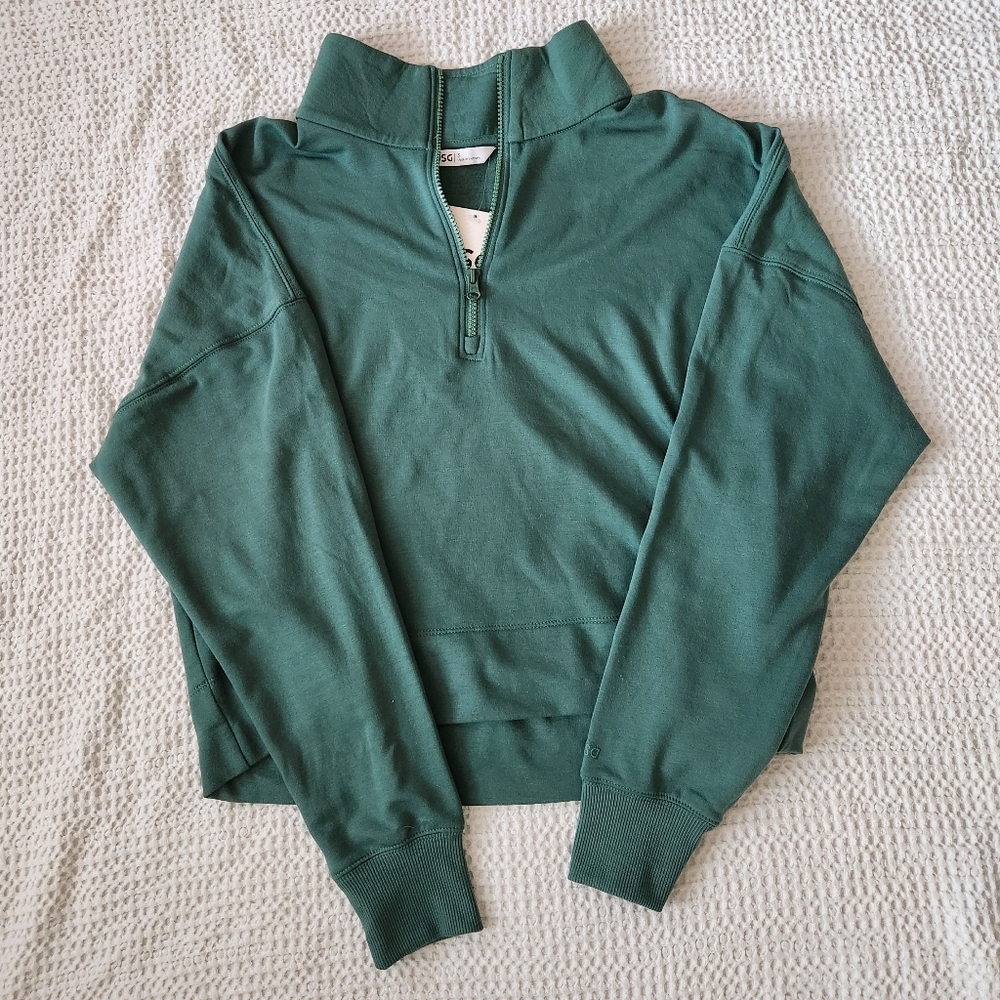 DSG Green Quarter-Zip Women's Top